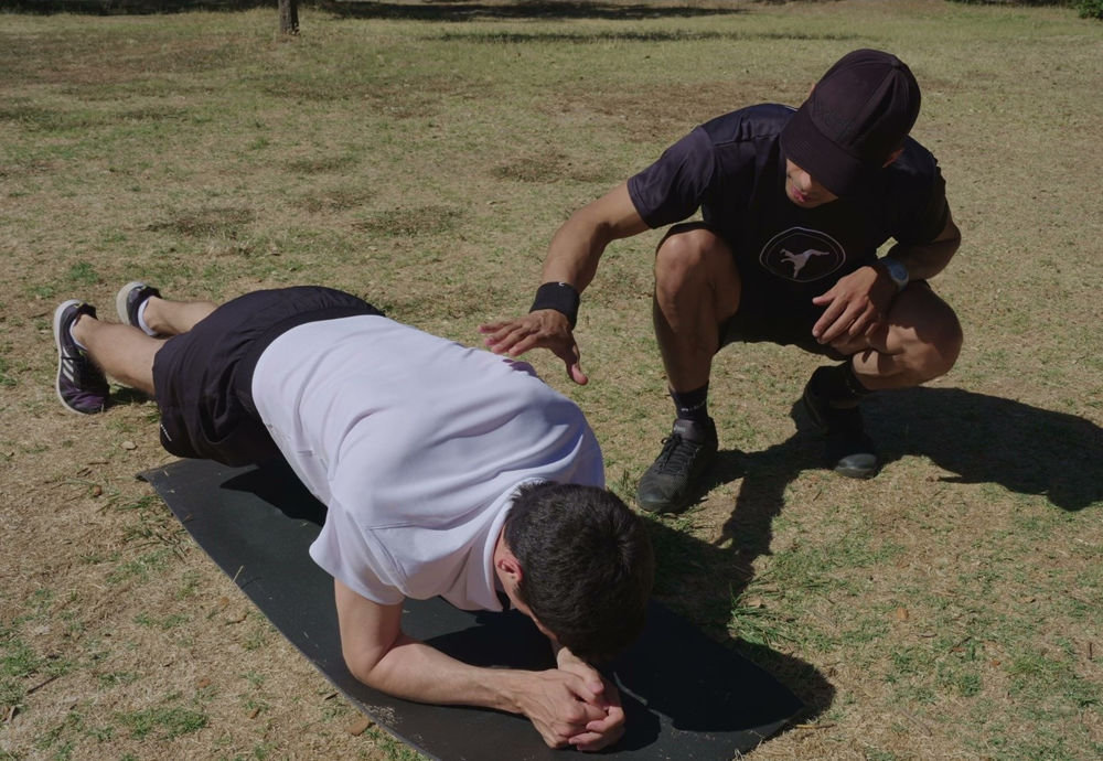 Clase de entrenamiento funcional al aire libre